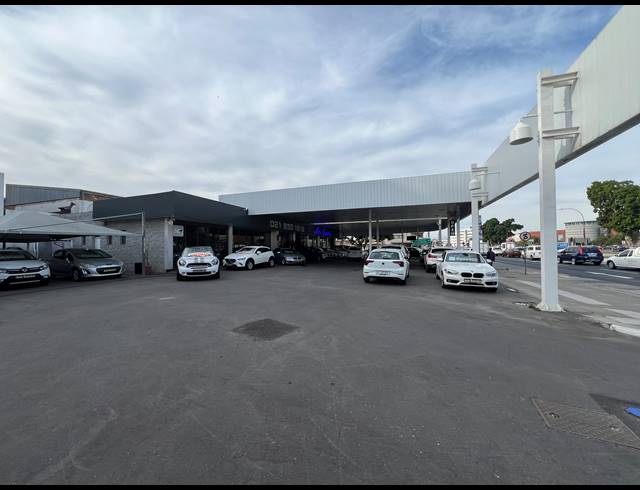 2,113M² RETAIL FOR SALE IN PAROW EAST